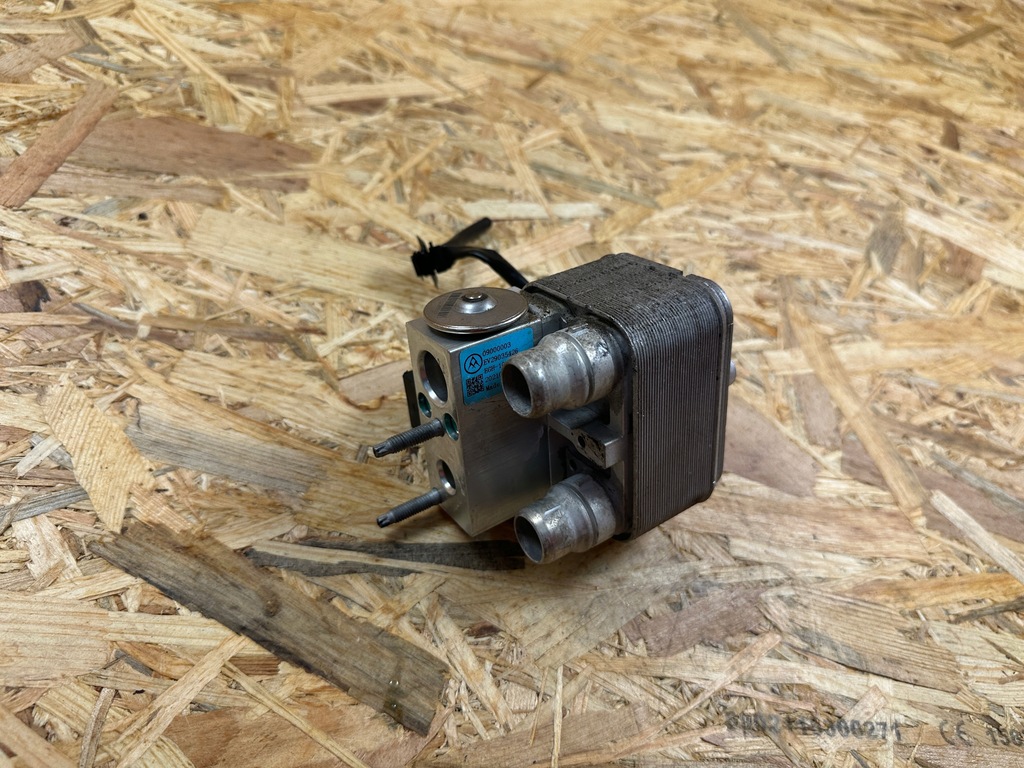 фото №7, Радиатор кондиционера opel e-corsa f peugeot e-208 ii 9831600480 2019-