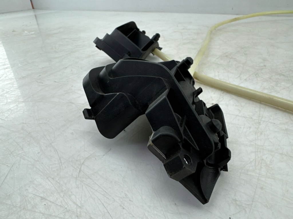 фото №9, Mercedes-benz e w211 2007 моторчик шторки безпеки скло задній