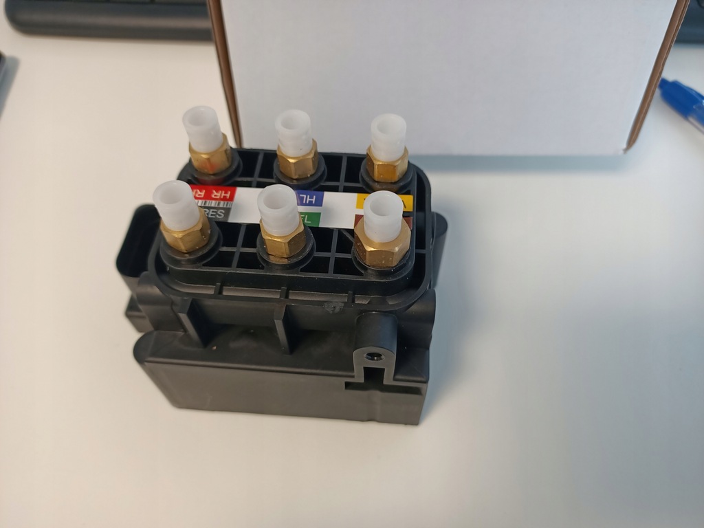 фото №1, Клапан airmatic a2513200058 mercedes w164 w166 w221