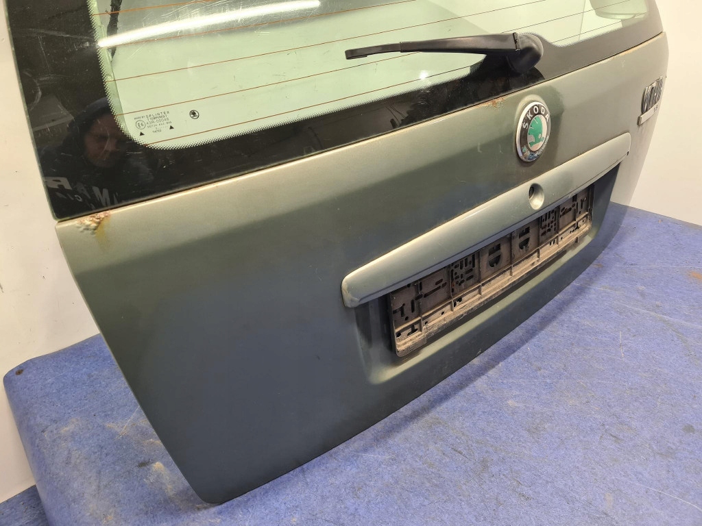 Skoda octavia 1 рестайлінг  задня кришка багажника багажника m7m7 в Україні