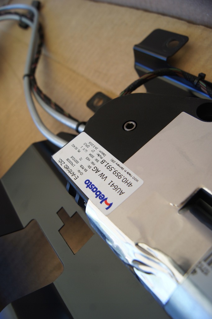 фото №8, Gd audi a8 s8 4h люк 4h0877041d