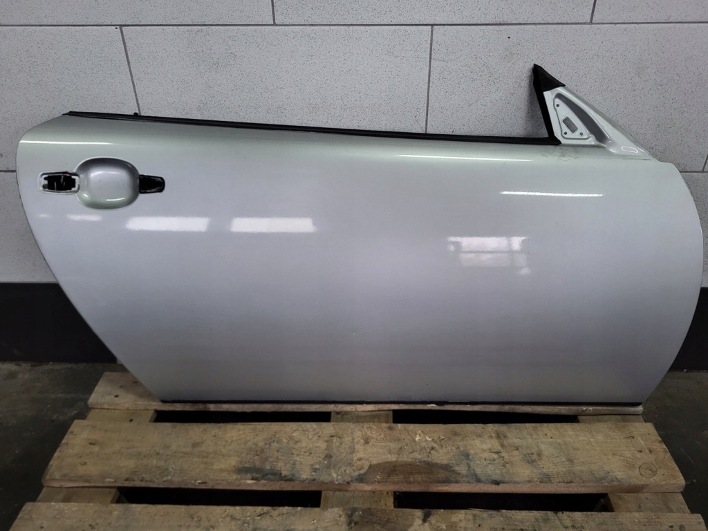 фото №1, Mercedes slk r170 lift дверь правое голый серебристый 744