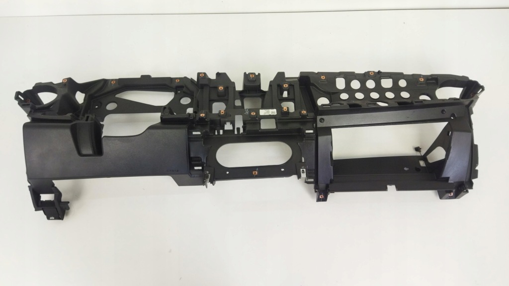 фото №1, Camaro vi 16-19 панель приладів консоль захист нижня частина