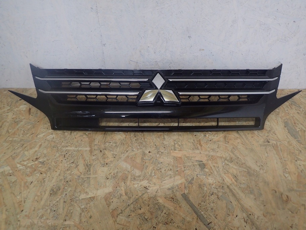 фото №1, Решётка радиатора решётка радиатора mitsubishi space star 2 ii lift 2019-