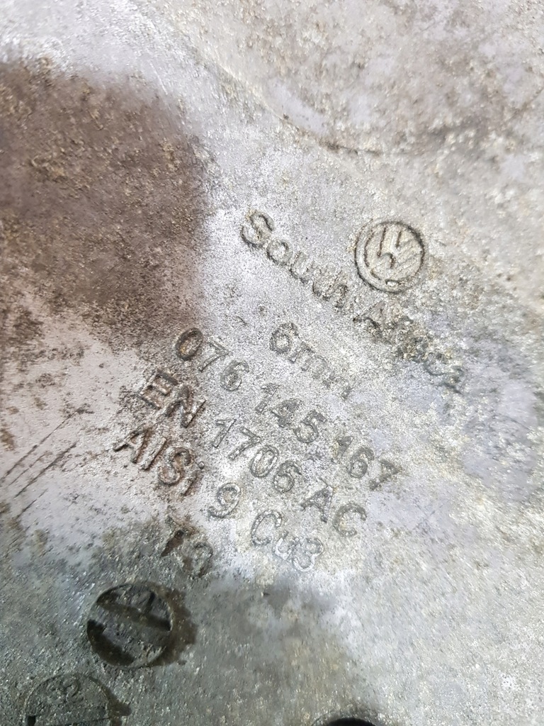 фото №8, Кронштейн кронштейн насоса 076115251 vw crafter 2.5 tdi ceb