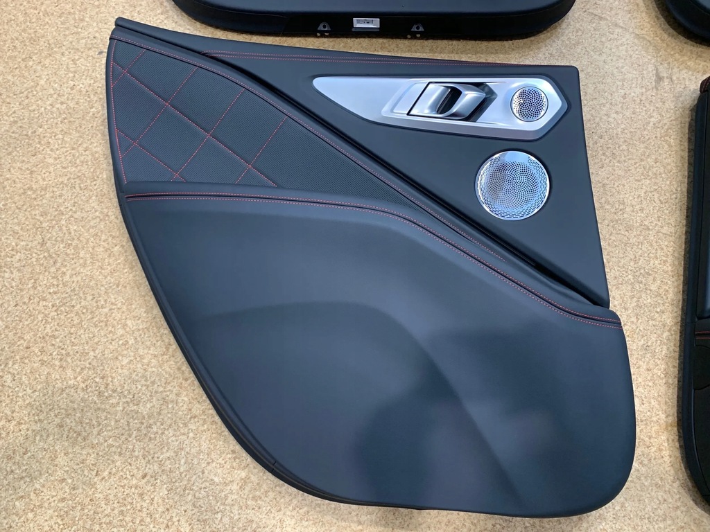 фото №12, Bmw xm g09 сиденья заднее сиденье обшивки 1/500 label red jak nowe