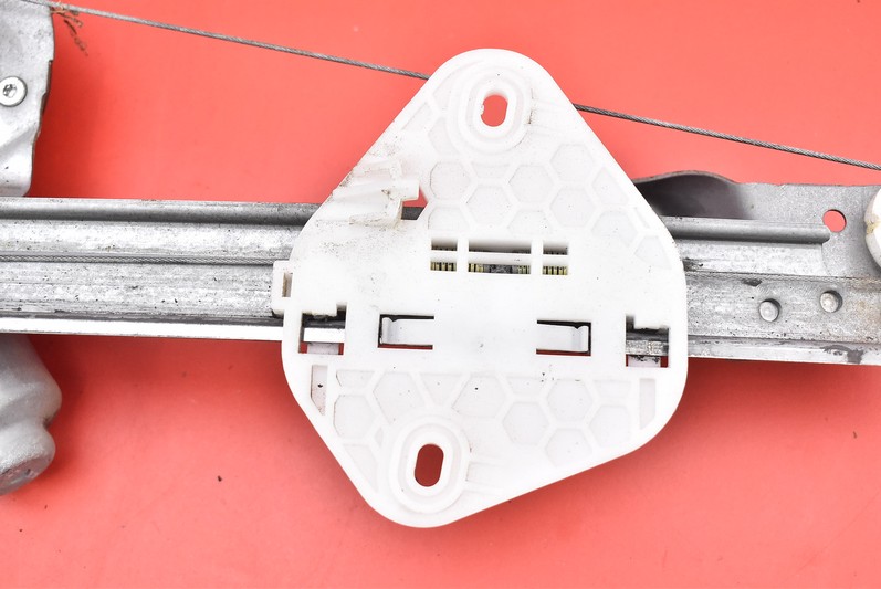 фото №7, Підйомник скло лівий перед eu 400726d dacia logan 1 i 04-08