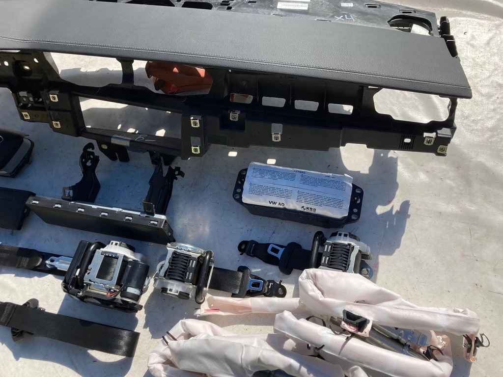 фото №7, Audi a7 4k приборная панель приборная панель консоль подушки безопасности ремни