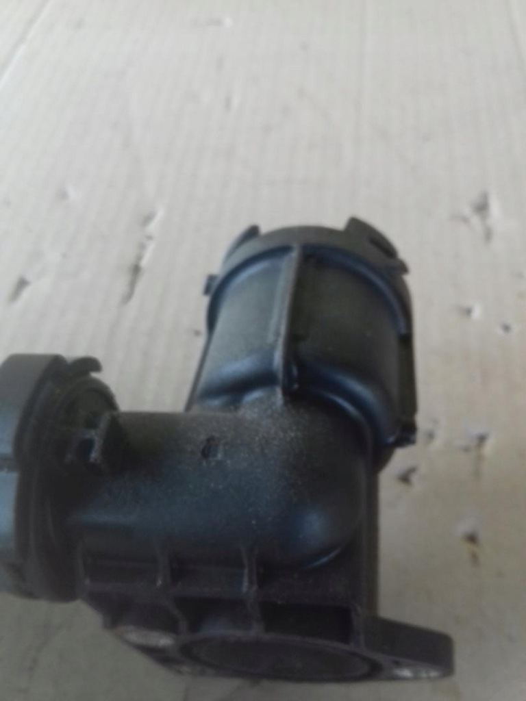 фото №5, Корпус термостата volkswagen passat b8 04l121071