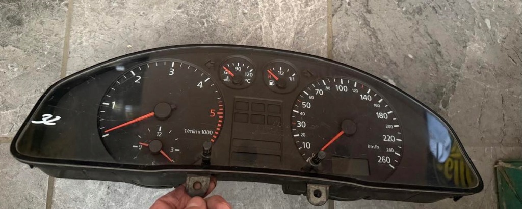 фото №1, Лічильник прилади audi a4 b5 8d0919861a