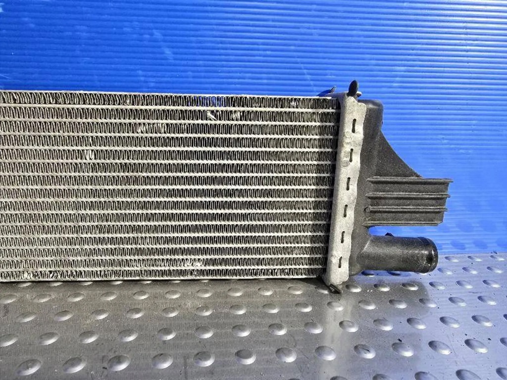 Renault master 3 2019 214c10001r радиатор воздуха интеркулер Доставка