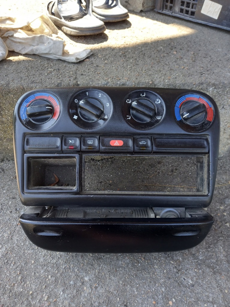 фото №1, Панель обдув рамка opel omega b 1998r