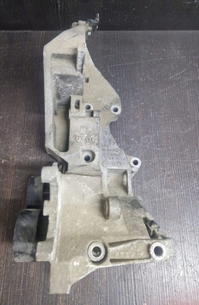 Купить Audi a6 a3 vw 2.0 tdi кронштейн генератора 03l903139e