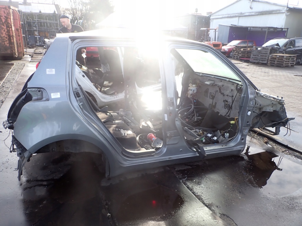 фото №1, Swift mk6 iii 5d 04-10 поріг правий блок двигуна чверть