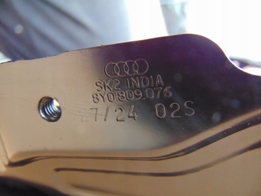 Обшивка рамка дверь стойку правый  порог audi a3 8y 8y0803088 8y0809076 Недорого