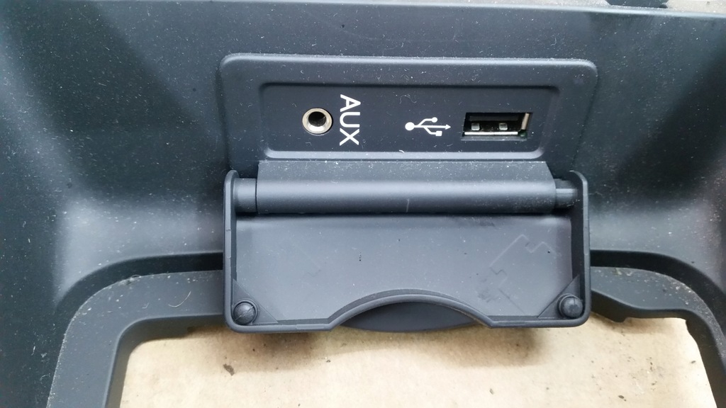 фото №4, Renault fluence 2012 панель управление навигации