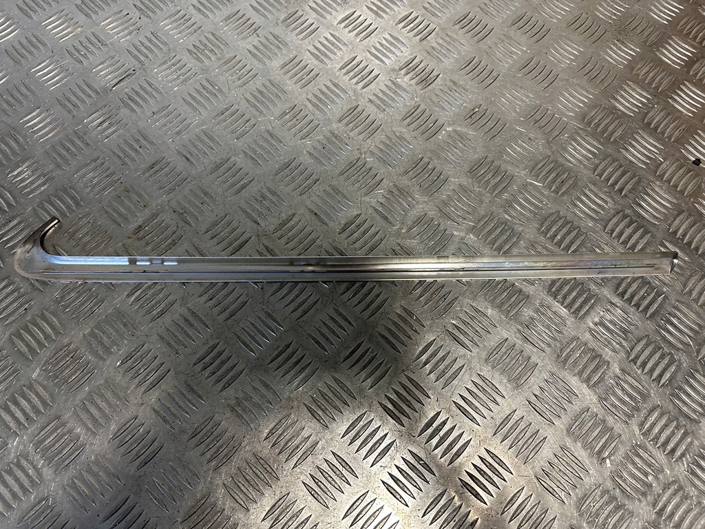 фото №5, Audi a4 b8 kombi молдинг хром 8k9853345l