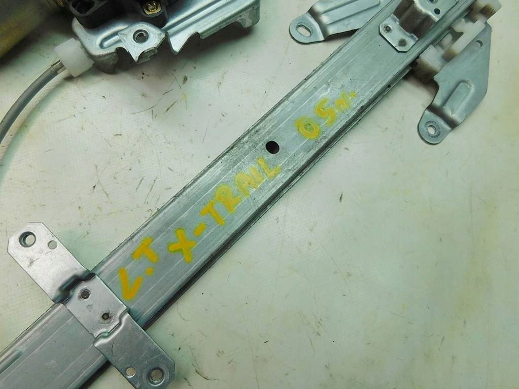 фото №5, Nissan x-trail t30 2005r підйомник скло лівий задня