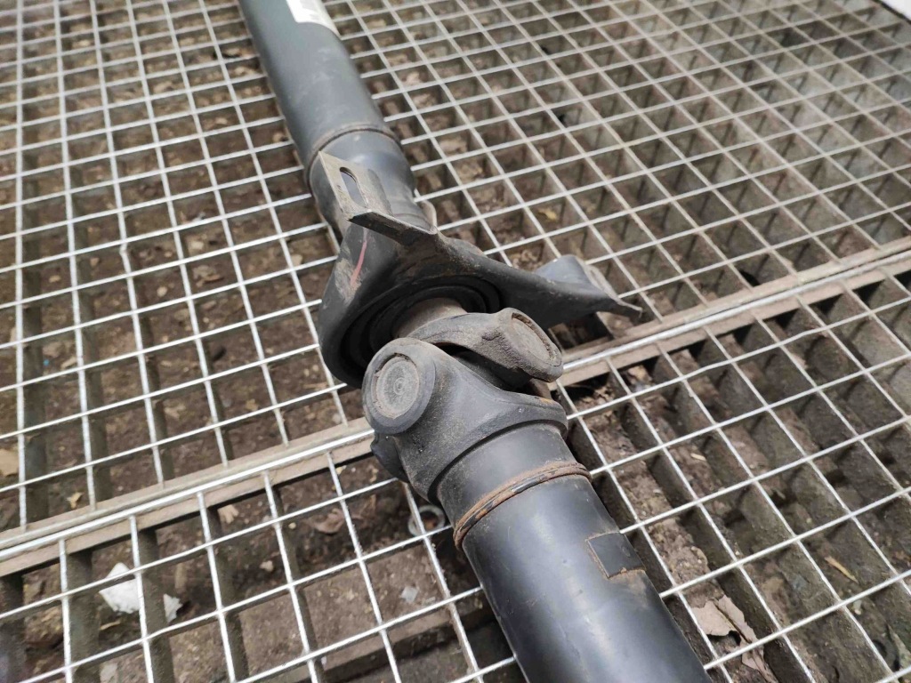 Купити Mercedes-benz cls w218 wał привідний проміжний автоматичний 2184100206 2012