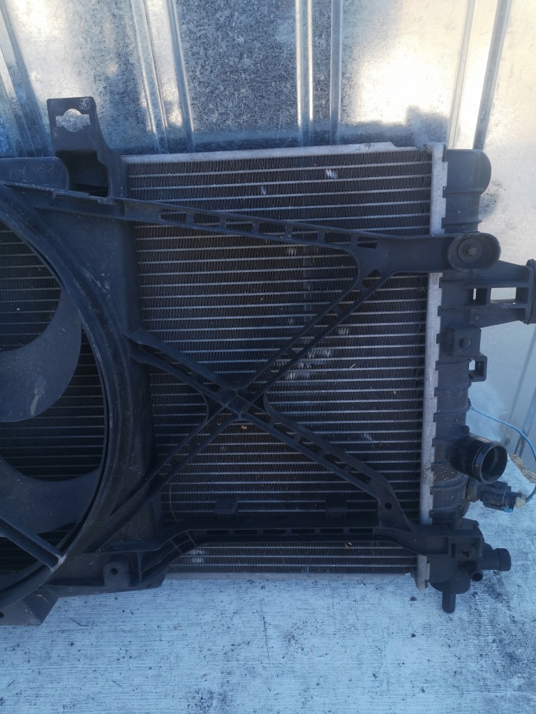 Радиатор воды вентилятор opel zafira b 1.6 бензин механическая коробка передач 05-08 Недорого