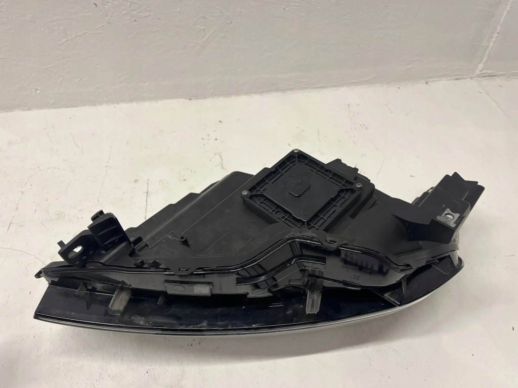 Nissan townstar фара правый  led 21 - Оригинал