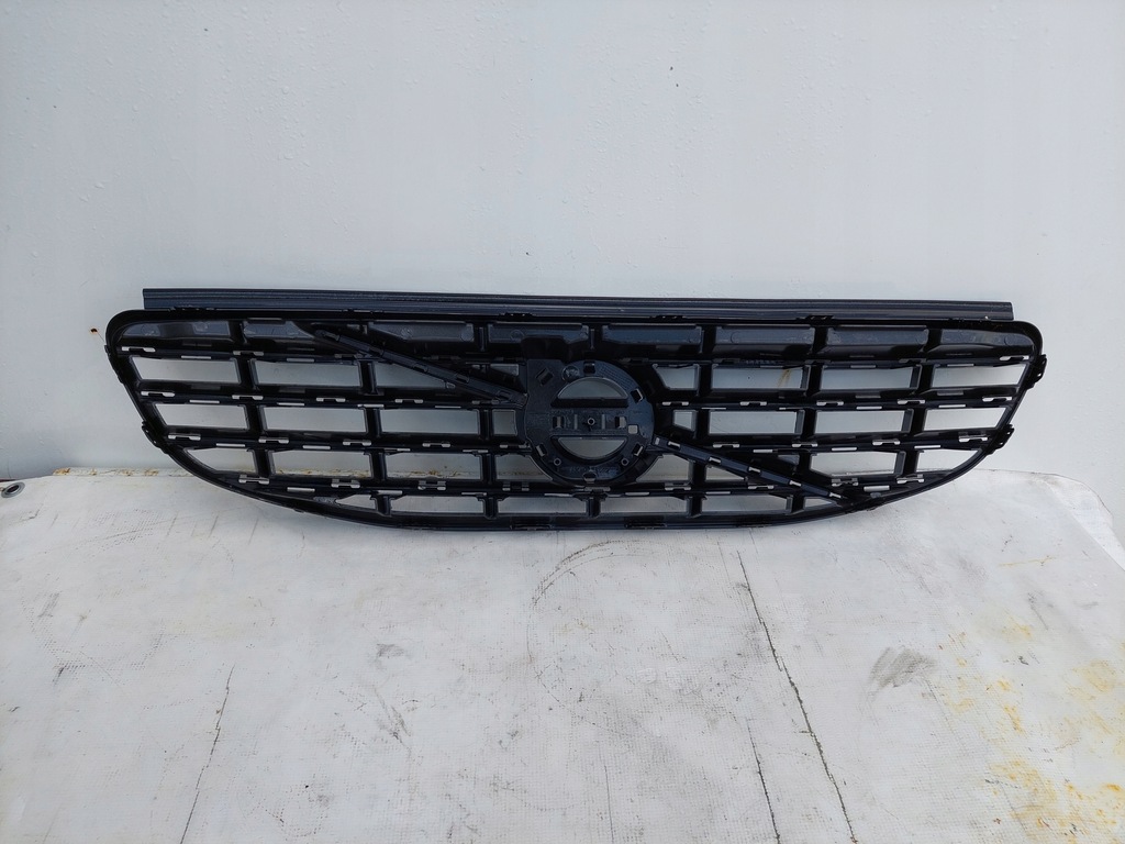 фото №12, Решётка радиатора решётка радиатора бампера перед volvo xc60 xc-60 i lift 13-17 31425881 31457153