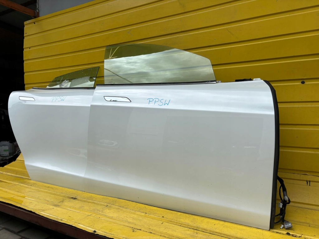 Tesla model s рестайлинг  дверь перед задняя правое  ppsw в Украине