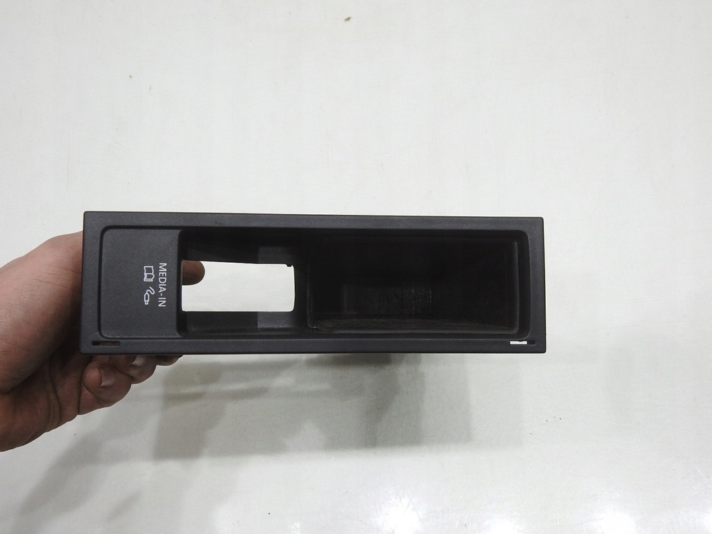 фото №6, Карман модуль интерфейс мультимедиа vw golf vi