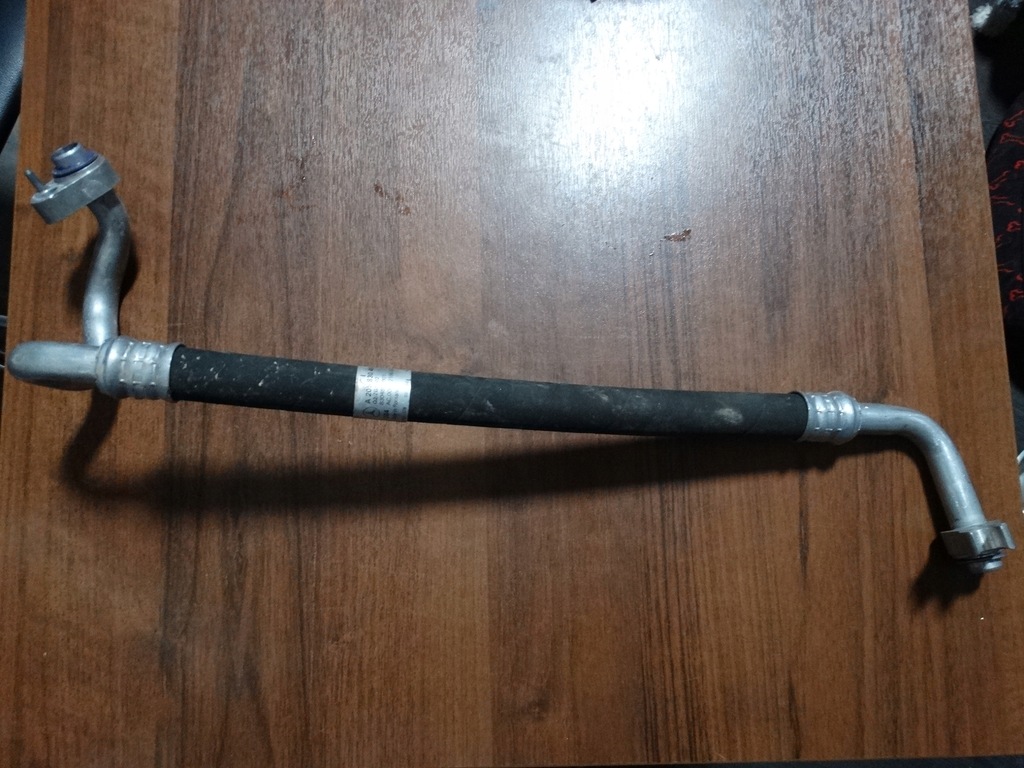 фото №1, Idealny шланг кондиционера mercedes w205 w213 1