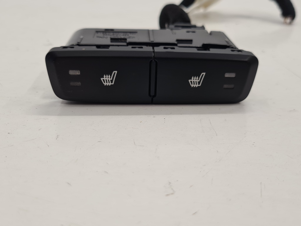 фото №1, Kia optima iii кнопка підігрів сидінь 93710-2t000