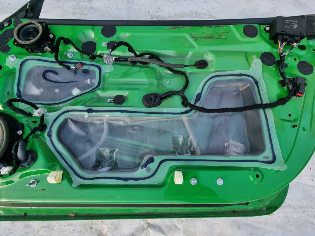 Ford mustang vi 2.3 рестайлинг  дверь правое  перед коплектная  стекло 2019- Оригинал