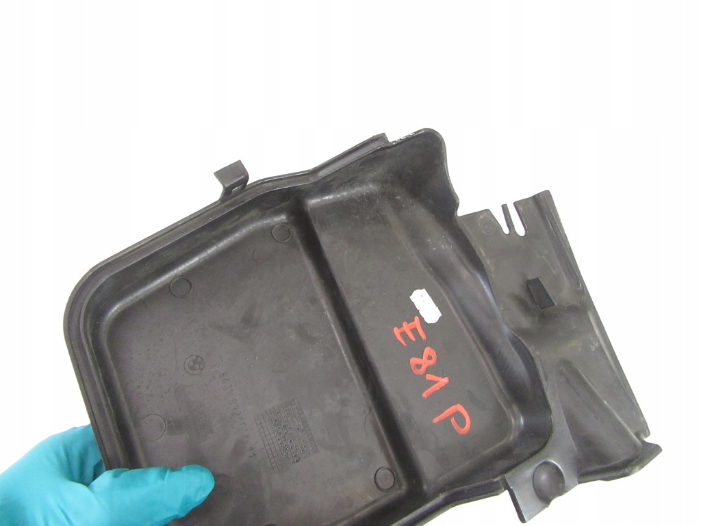 Жабо заглушка защита правая bmw e81 e82 e87 e88 e90 e91 e93 Оригинал