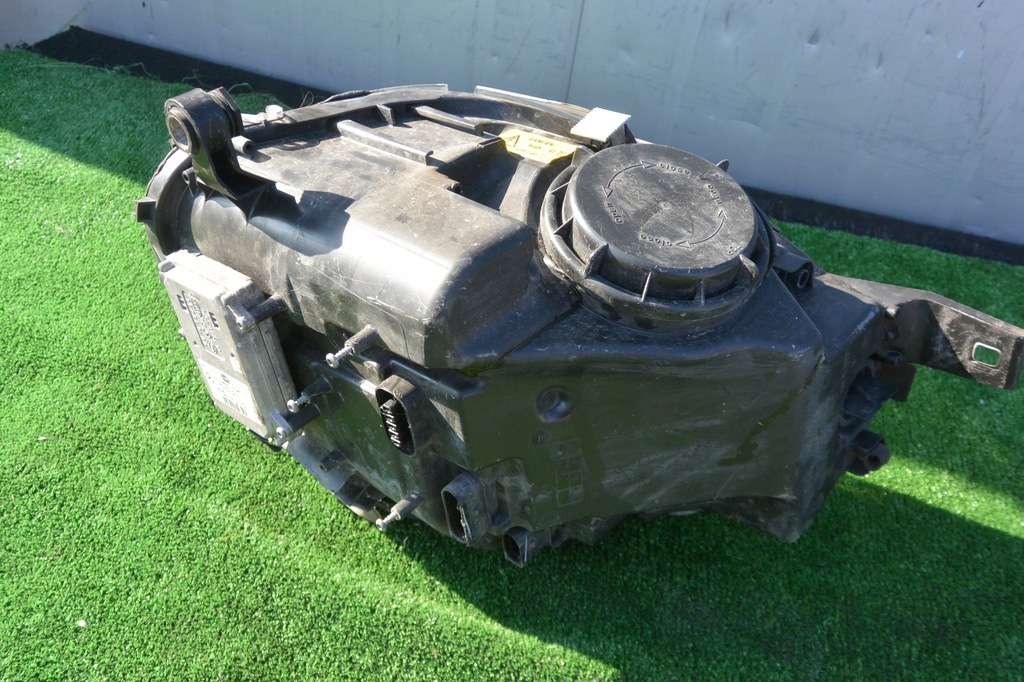 фото №7, Лампа права bi-xenon перед mercedes r w251 eu