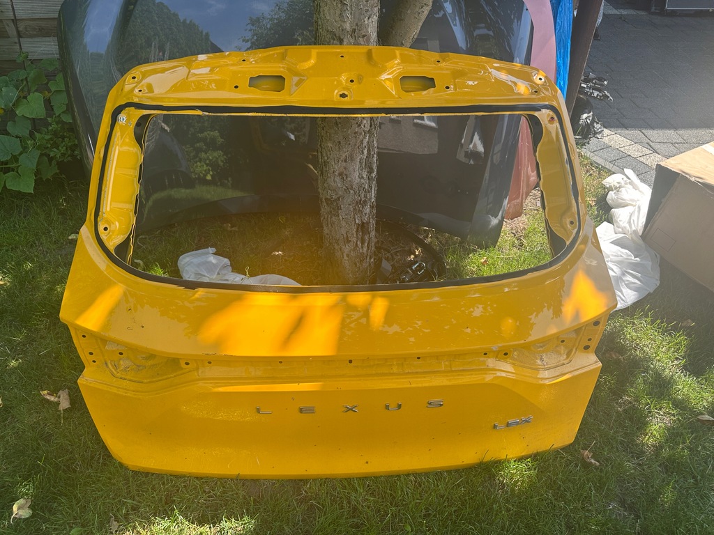 фото №1, Lexus lbx крышка багажника задняя