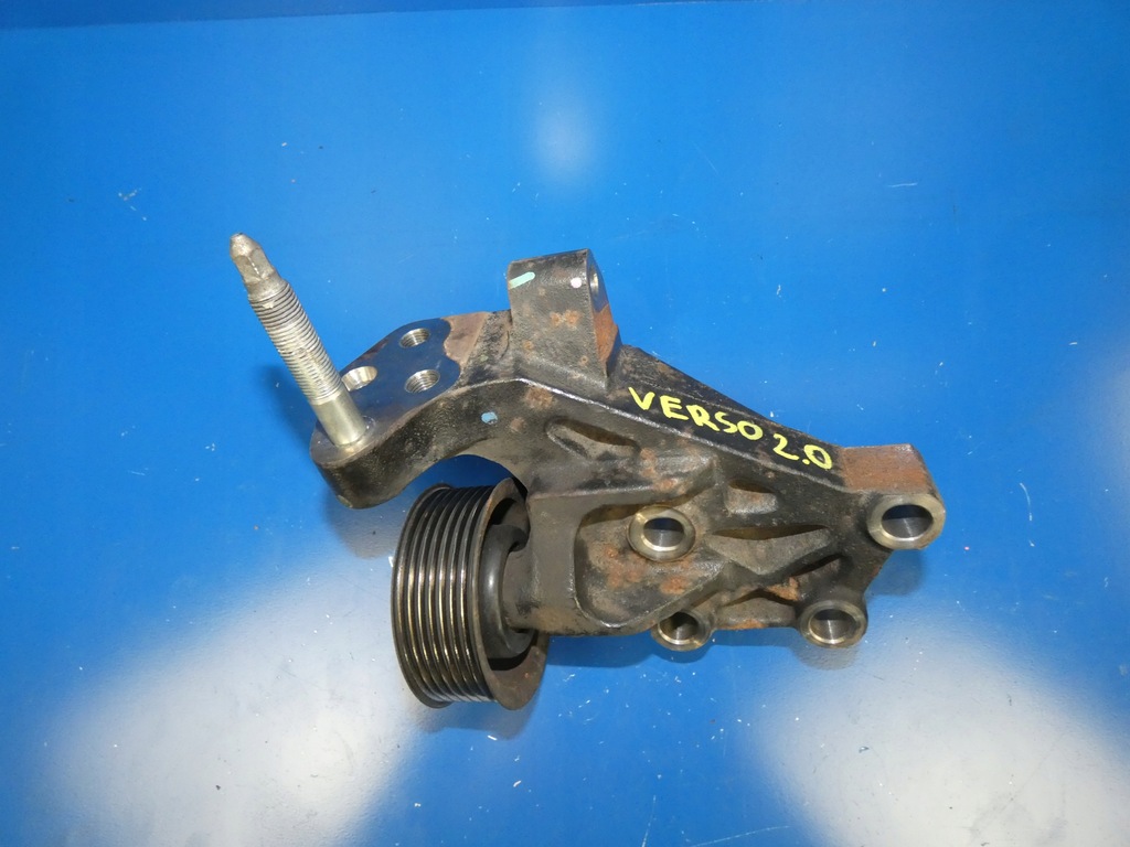 фото №1, Verso 09- avensis t27 2.0 d4d кронштейн двигателя ролик