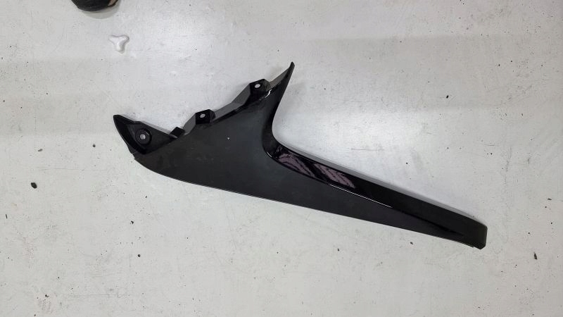 фото №1, Toyota rav4 спойлер крышки молдинг 76088-42050