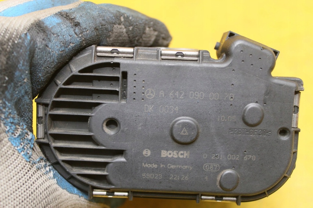 фото №7, Дроссельная заслонка cls w219 3.0 cdi a6420900070