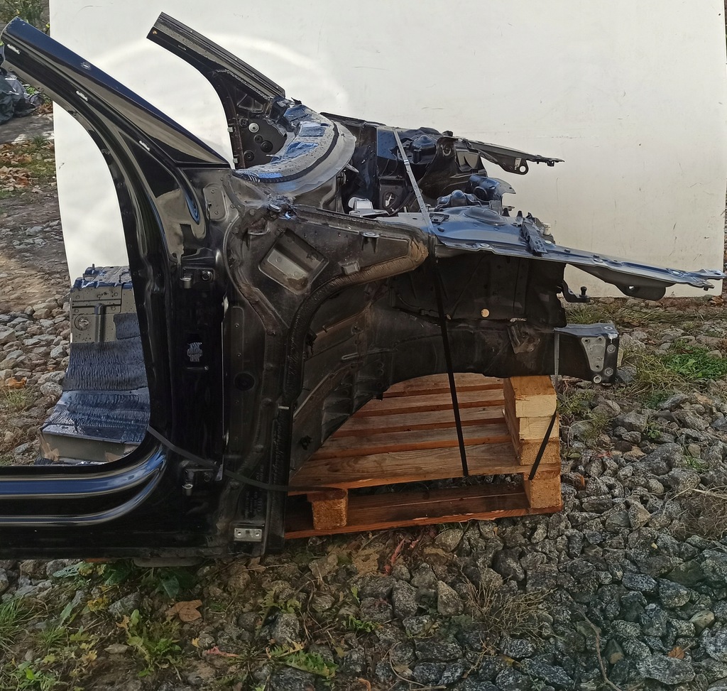 фото №1, Audi a8 d4 чверть лонжерон правий перед ly9t