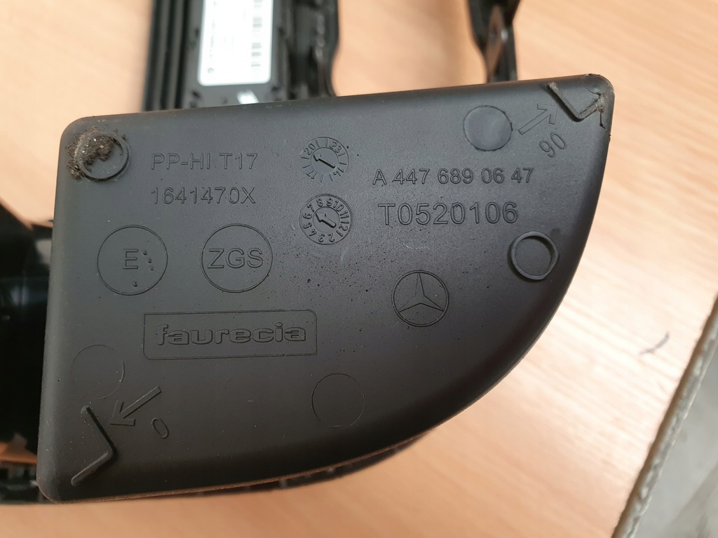 фото №9, Рамка радіо решітка обдув консолі панель mercedes vito iii w447 4479051401