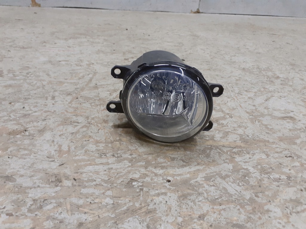Купить Противотуманная фара правый toyora rav4 auris 89206925
