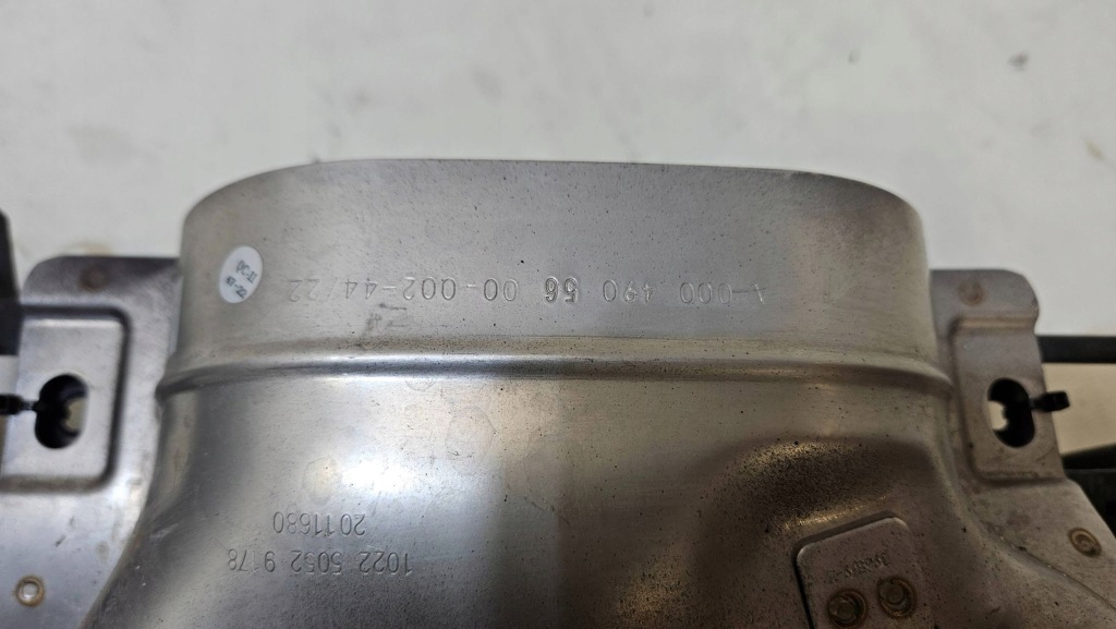 Наконечник выхлоп lh кронштейн mercedes glc 254 c-klasa 206 amg a0004905600 Киев