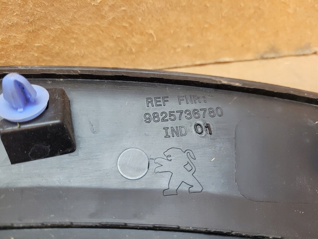 фото №8, Молдинг крила лівий задня peugeot 2008 ii