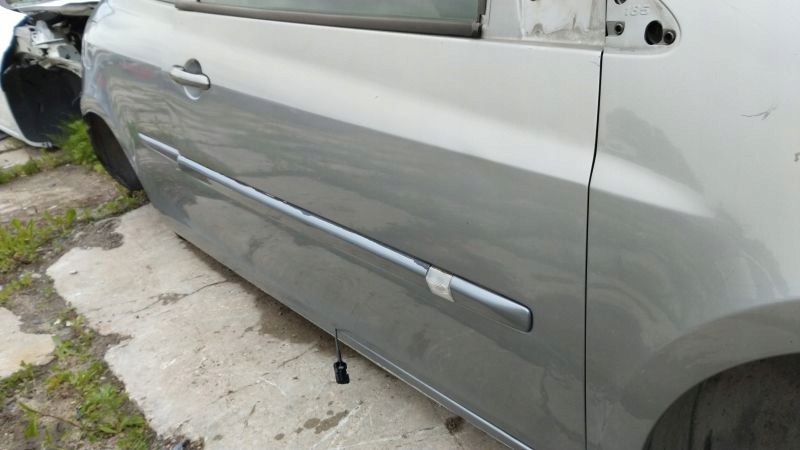 фото №2, Двері праве правий перед renault clio iii 3d san913