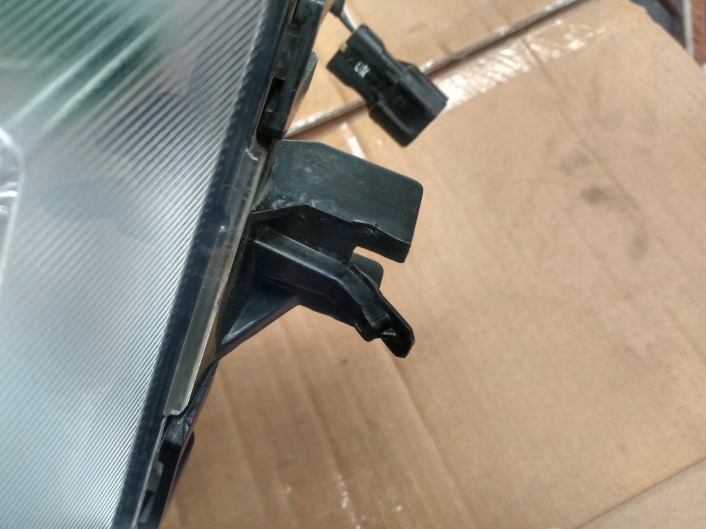 фото №12, Hyundai i30 iii - противотуманная фара drl левый