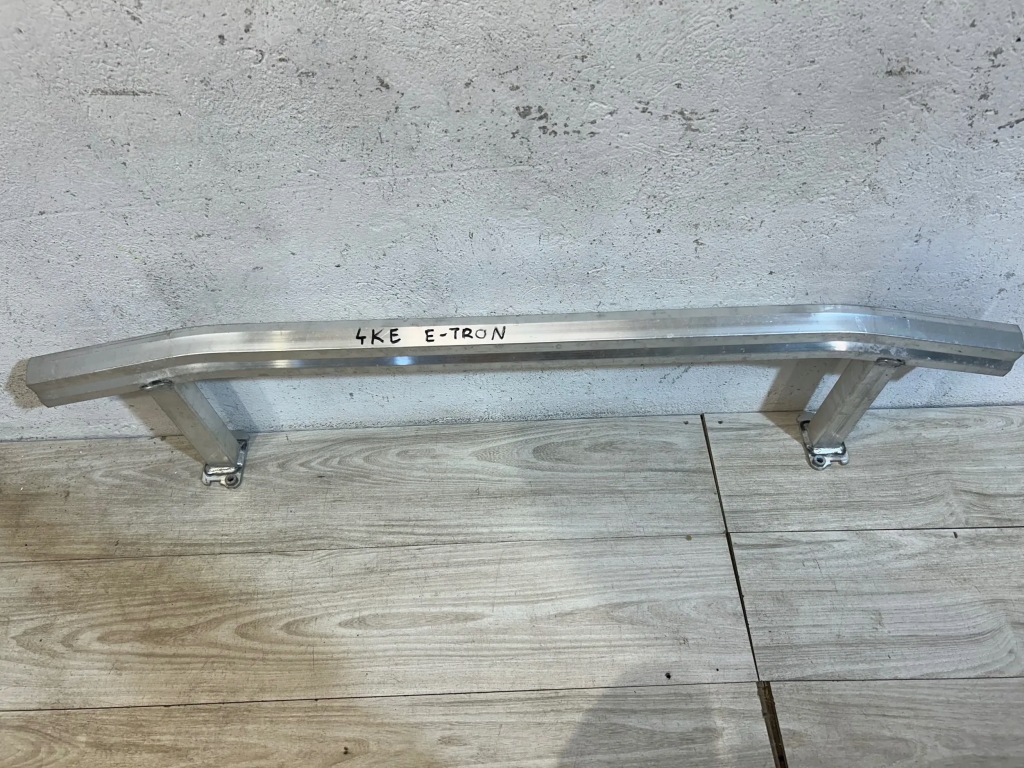 Купить Audi e-tron 4ke балка нижняя