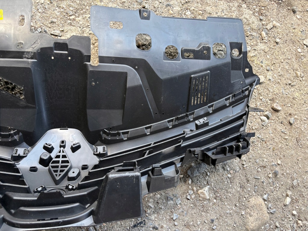 фото №8, Решітка радіатора renault clio iv