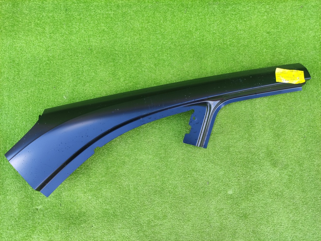 фото №1, Audi a4 b9 8w9 обшивка правое задние задняя kombi