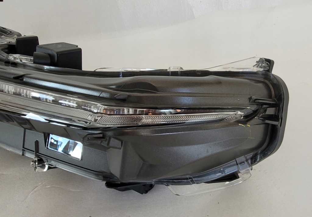 Противотуманная фара левый перед drl led 4 pin lexus nx 1 2014- в Украине