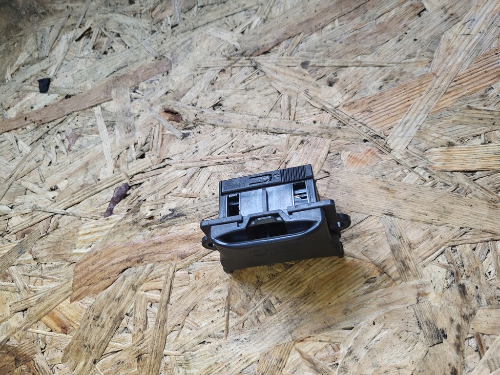 фото №1, Mercedes sl r230 slr r170 w164 w203 w209 захист роз'єм obd 2025402373