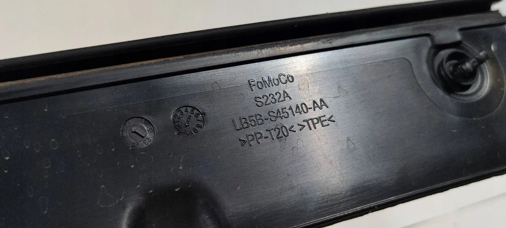 фото №7, Молдинг защита петля крышки багажника правая ford explorer 2020-